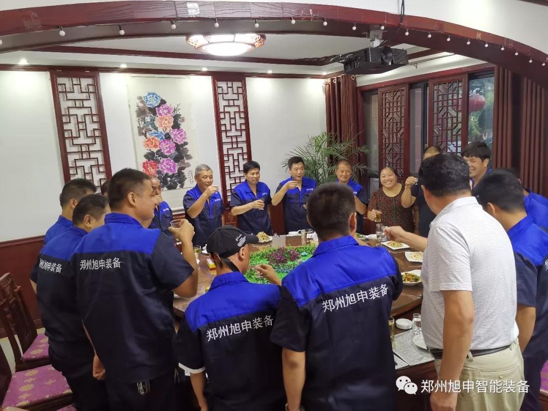 旭申智能裝備，滾輪架操作機，變位機打磨機